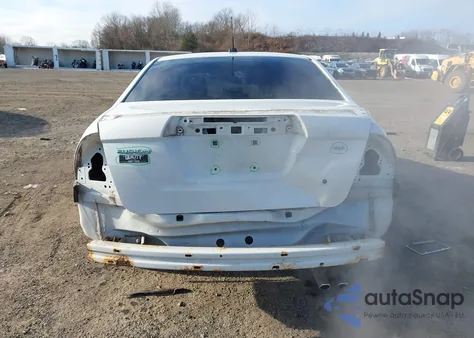 2010 Ford Fusion Se z USA, uszkodzony, nr VIN 3FAHP0HA6AR375491